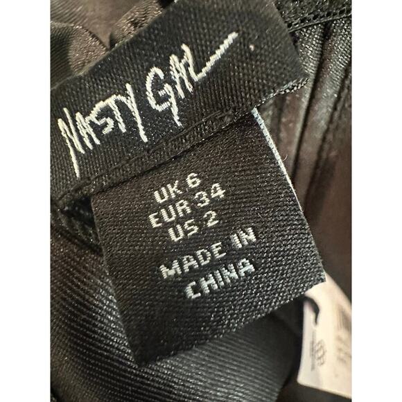 Nasty Gal – Satin Twill Bardot Puff Sleeve Corset Top – Black – 2 - Picture 2 of 5